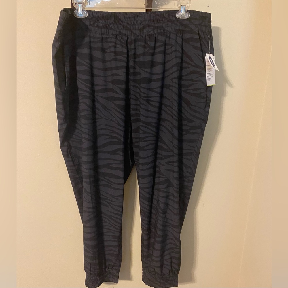 Black Zebra Print Women's Pants